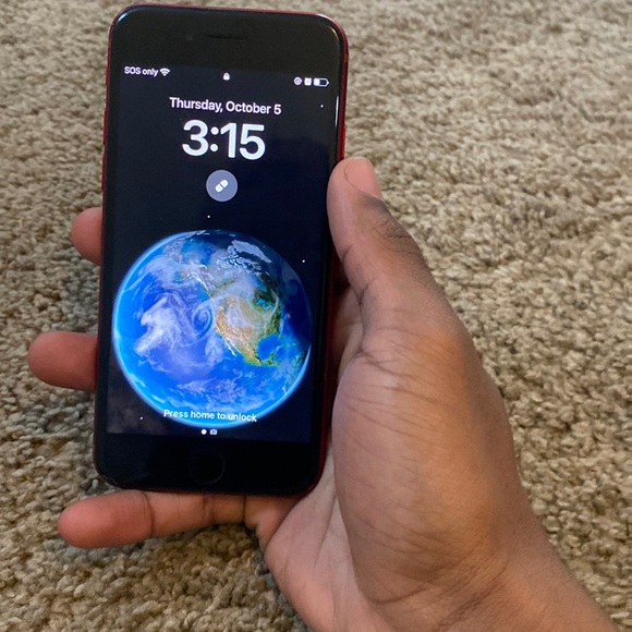 iPhone SE 2020 red  works perfectly fine a few scuffs nothing major